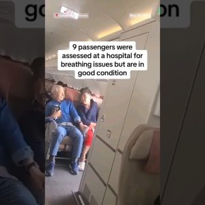 #passenger opens #plane door during #flight😱 Video Credit: @NBCNews #emergencylanding