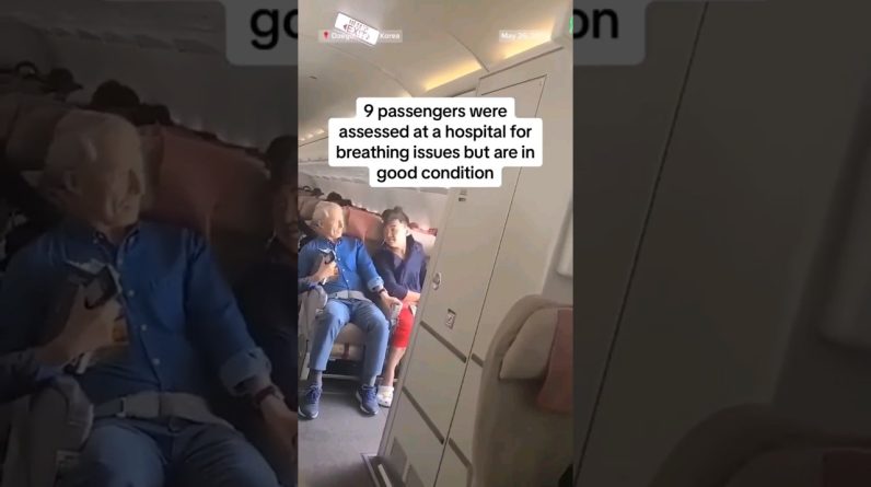 #passenger opens #plane door during #flight? Video Credit: @NBCNews #emergencylanding